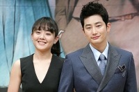 SBS新週末ドラマ『清潭洞アリス』の制作発表会が、27日午後、ソウル陽川区木洞にあるSBS社屋のホールで開かれた。