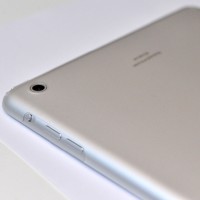 iPad mini用の耐傷性保護フィルム「Clear-coat Screen Protector & Cover for iPad mini」 iPad mini用の耐傷性保護フィルム「Clear-coat Screen Protector & Cover for iPad mini」