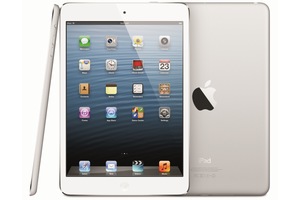 ソフトバンクモバイルは6日、iPad用の「テザリングオプション」を同日から提供開始したと発表した。写真はiPad mini（写真提供：アップル）