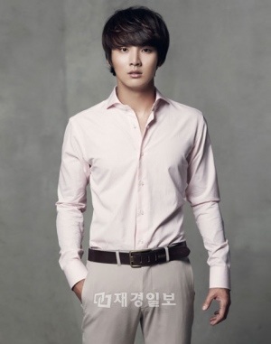 俳優ユン・シユンが中国CE(China Entertainment)TVが主催する「2012アジア10代人気スター」韓流スター賞受賞の栄誉に輝いた。 俳優ユン・シユンが中国CE(China Entertainment)TVが主催する「2012アジア10代人気スター」韓流スター賞受賞の栄誉に輝いた。