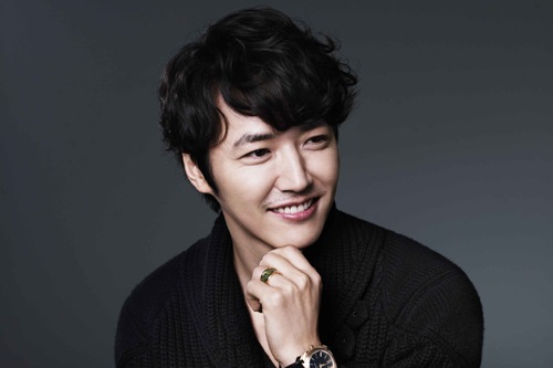 朝鮮日報プレミアム・ライフスタイル・セクション雑誌『スタイル朝鮮日報』が、年末を迎えて8人の俳優とともに慈善グラビアを企画した。