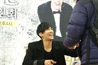 パク・ジョンミン(SS501)が、2ndシングル『Beautiful』リリース記念のファンサイン会を開催し、ファンとの楽しい時間を過ごした。