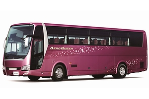 大型観光バス 新型「エアロクィーン」(撮影用特別仕様車)(画像:三菱ふそうトラック・バス) 大型観光バス 新型「エアロクィーン」(撮影用特別仕様車)(画像:三菱ふそうトラック・バス)
