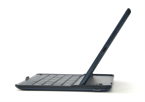 アップルのタブレット端末「iPad mini」用の保護ケース、スタンドとしても使える「iPad mini 用 ワイヤレス モバイラーズ キーボード」