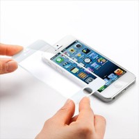 ナイフでもキズが付かないという強化ガラスを採用したiPhone 5用保護フィルム「iPhone5液晶保護フィルム(強化ガラス仕様・気泡ゼロ・8H) 200-LCD010シリーズ」 ナイフでもキズが付かないという強化ガラスを採用したiPhone 5用保護フィルム「iPhone5液晶保護フィルム(強化ガラス仕様・気泡ゼロ・8H) 200-LCD010シリーズ」