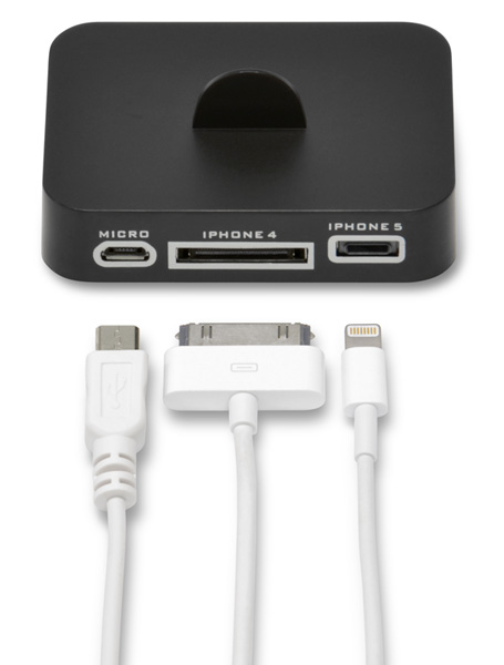 iPhone 5用を縦置き状態で充電できる「iPhone5 用 3マルチ 充電スタンド」