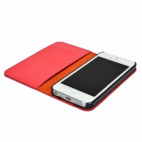 イタリア製の高級牛革を使用した手帳型iPhone 5用ケース「Classic Leather for iPhone5」 イタリア製の高級牛革を使用した手帳型iPhone 5用ケース「Classic Leather for iPhone5」