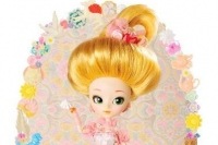 ファッションドール「プーリップ」誕生10周年記念イベントを開催 総展示数150体以上