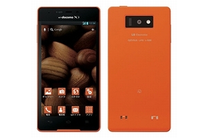 「docomo with series Optimus LIFE L-02E」（carrot orange）（画像：NTTドコモ）