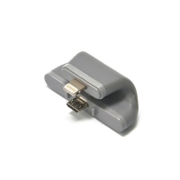 24個の吸盤でiPhone5と一体化する外付バッテリー「Hybrid for iPhone5」 24個の吸盤でiPhone5と一体化する外付バッテリー「Hybrid for iPhone5」