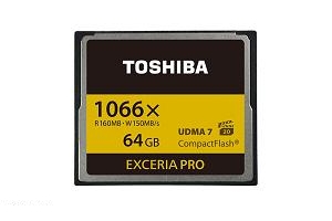 デジタル一眼レフカメラ向けCFカード「EXCERIA PRO」(画像:東芝) デジタル一眼レフカメラ向けCFカード「EXCERIA PRO」(画像:東芝)