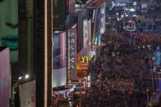 NYタイムズスクエアのカウントダウン2013 今年はテイラー・スウィフト等が登場!