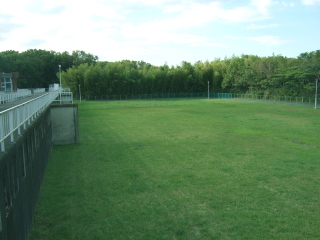 グリーン・コミュニティの実現へ向け、国内外でメガソーラー発電所の開発に注力する日本アジアグループ＜３７５１＞（東マ）傘下の国際ランド＆ディベロップメント（国際Ｌ＆Ｄ）は、千葉県企業庁が公募した・・・。