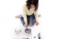 A.P.C.より子供向け塗り絵帳「Everyday life colouring books」を発売