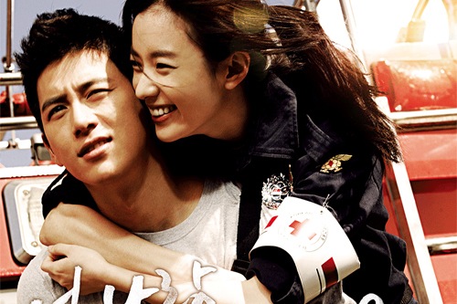 コ・ス、ハン・ヒョジュの破格的な演技の変身、愉快な笑いと感動で爆発的な反応を呼び起こしている映画『絆創膏』が、12月19日（水）の封切り初日に約15万を動員した。