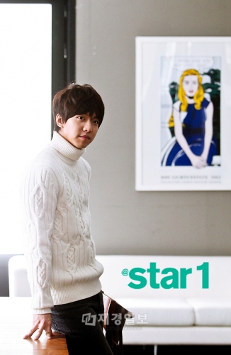 イ・スンギは、最近発売されたスターライフマガジン『アットスタイル（＠star1）』1月号のグラビア撮影及びインタビューを通して、バラエティーに対する本音を明かした。