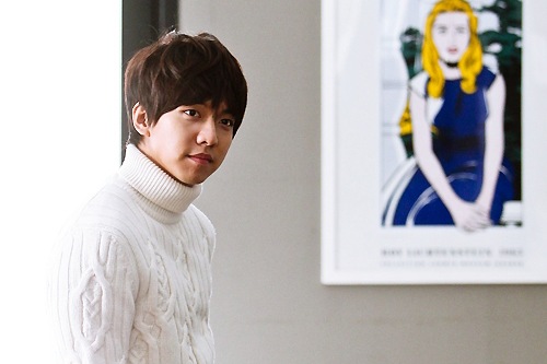 イ・スンギは、最近発売されたスターライフマガジン『アットスタイル（＠star1）』1月号のグラビア撮影及びインタビューを通して、バラエティーに対する本音を明かした。