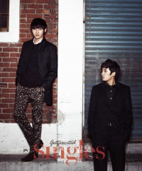 男性グループのFTISLANDが雑誌「シングルス」のインタビューで、アイドルとバンドの中間で生きる道を目指す決意を明かした。