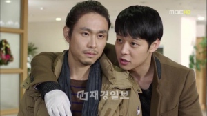 MBC 水木ドラマ『会いたい』では、オ・ジョンセがパク・ユチョンに迫る危機を予告するかのような意味深な発言をし、視聴者の視線を集中させた。