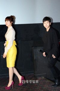 ソン・ユリ＆イ・ジュスン、映画『姉さん』メディア試写会に出席