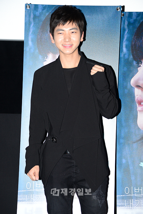 ソン・ユリ＆イ・ジュスン、映画『姉さん』メディア試写会に出席（8）