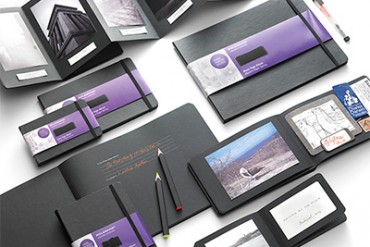 モレスキン、初のアルバム発売 - 写真、スクラップブック、アート制作の画材に最適
