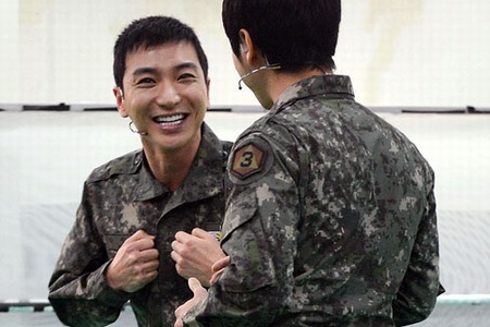 SUPER JUNIORイトゥク、軍創作ミュージカル『The Promise』の練習風景を公開