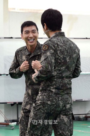 SUPER JUNIORのイトゥクらが出演する軍創作ミュージカル『The Promise』の練習風景が公開された。