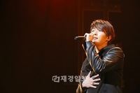 イ・ジュンギが、特別なファンミーティングを開催する。