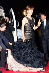 MBC演技大賞、授賞式にユン・ウネら人気俳優が多数参加 ハン・ジヘ（31）