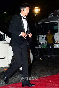 MBC演技大賞、授賞式にユン・ウネら人気俳優が多数参加 イ・サンウ（29）