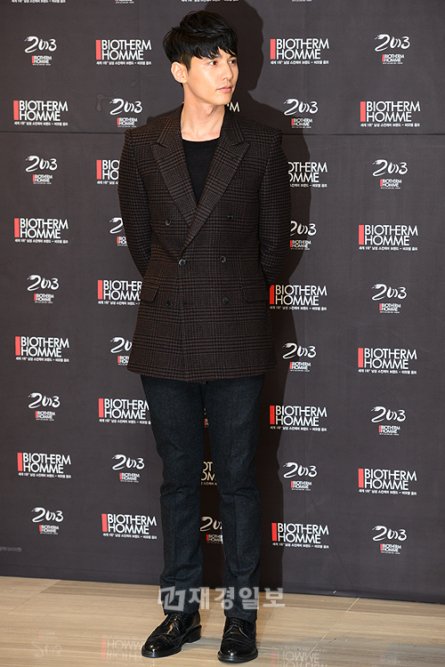 ウォンビン、スキンケア製品の発売イベントに登場　さすが韓国代表イケメン！（10）