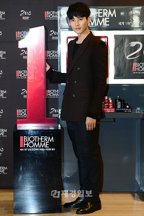 ウォンビン、スキンケア製品の発売イベントに登場　さすが韓国代表イケメン！（1）