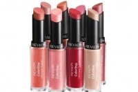 レブロンから長時間落ちにくいソフトマットな仕上がりのリップスティックが登場