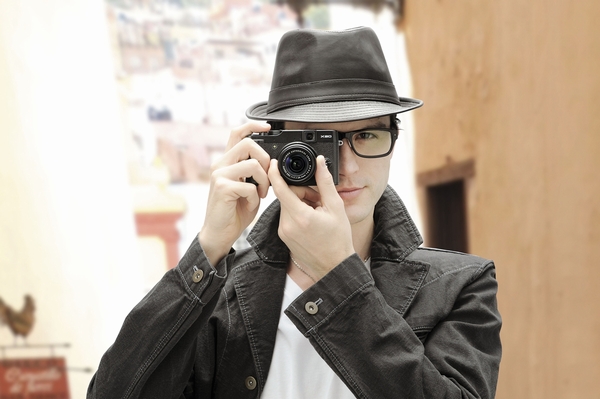 プレミアムコンパクトデジタルカメラ 「FUJIFILM X20」（画像：富士フイルム）