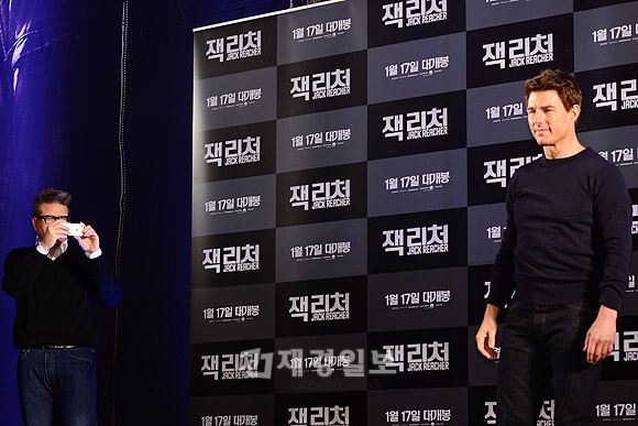 映画『アウトロー』、主演のトム・クルーズらが釜山でプロモーション（22） クリストファー・マッカリー監督、トム・クルーズ