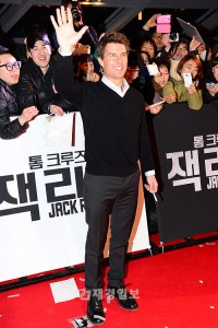 映画『アウトロー』、主演のトム・クルーズらが釜山でプロモーション