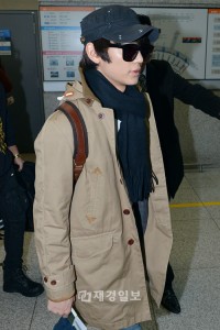 SHINee、ゴールデンディスク賞授賞式に向けた空港ファッション