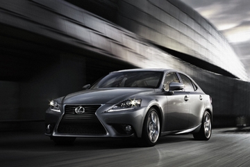 IS350(北米仕様)(画像:トヨタ自動車) IS350(北米仕様)(画像:トヨタ自動車)