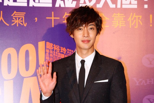 SS501のリーダー、キム・ヒョンジュンと俳優イ・ジュンギが、「2013年、最も期待される芸能人男性」1位、2位に選ばれた。