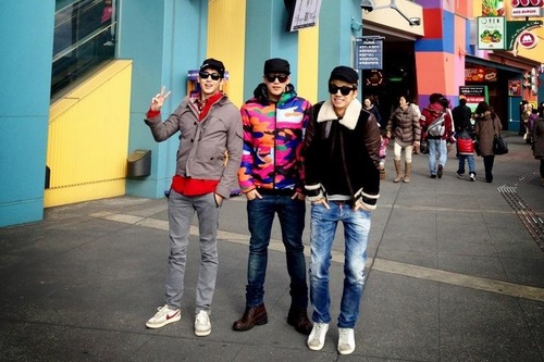 2PMのJun.Kがユニバーサル・スタジオ・ジャパン（USJ）で楽しんでいる様子を公開した。写真＝Jun.Kのツイッターより