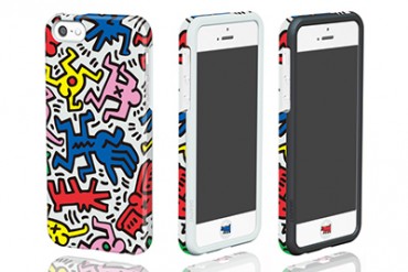 キース・ヘリング公式iPhoneケースが発売 - 世界初のイヤフォン付きモデルも