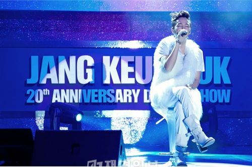 昨年デビュー20周年を迎えた俳優チャン・グンソクが、12月9日のソウルを皮切りに12月15日釜山（プサン）、そして今年1月20、21日に日本大阪、23、24日に東京で開かれたデビュー20周年記念「ディナーショー」を華やかに締めくくった。