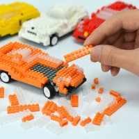 スペックコンピュータは、ブロックで作りリモコンで走らせるスマートフォン用DIYミニカー『UTICO GTシリーズ』を平成25年1月23日(水)より販売開始しました。 スペックコンピュータは、ブロックで作りリモコンで走らせるスマートフォン用DIYミニカー『UTICO GTシリーズ』を平成25年1月23日(水)より販売開始しました。