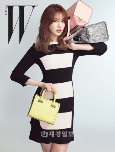女優ユン・ウネが、トレンドセッターのためのファッションマガジン『W KOREA（ダブルユーコリア）』で撮影したグラビアが公開された。