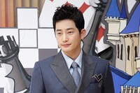 強姦容疑で提訴された韓国男性俳優パク・シフが公式立場を明らかにしたことに対し、元所属事務所側は、「勝手な憶測や拡大解釈を慎むようお願いしたい」と伝えた。