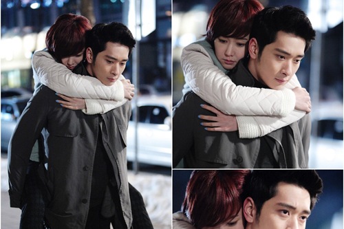 ドラマ『7級公務員』では、ドハ（チャンソン）＆ソンミ（キム・ミンソ）のおんぶシーンが公開され目を引いている。