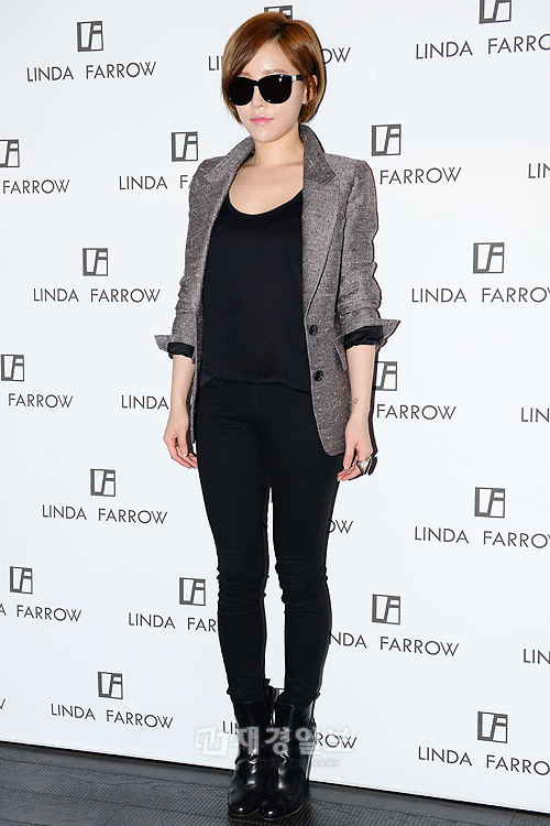 f(x)ビクトリア＆クリスタルら、「LINDA FARROW」のプレスカンファレンスに出席（10） Brown Eyed Girlsカイン