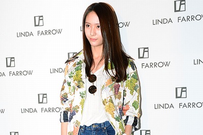 f(x)ビクトリア＆クリスタルら、「LINDA FARROW」のプレスカンファレンスに出席
