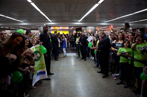 現地時間の23日午前、韓流スター、キム・ヒョンジュンが、サンパウロ・グアルーリョス国際空港を通じて、ブラジルに入国した。